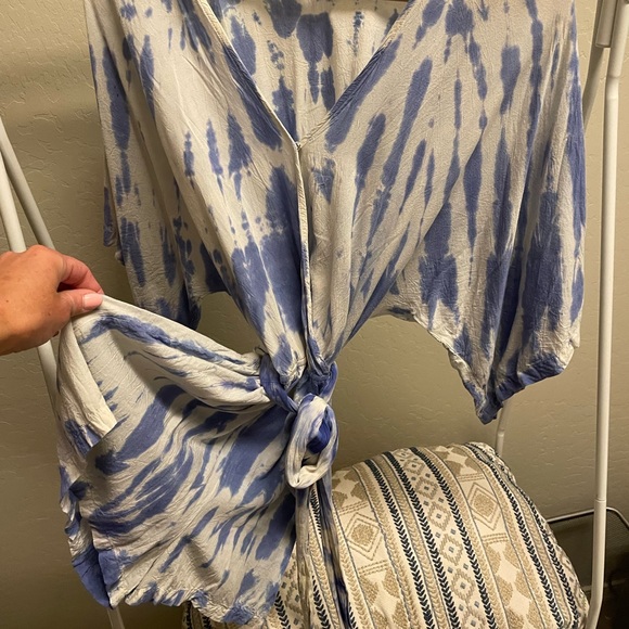 Lulu's tie dye romper - Picture 5 of 5